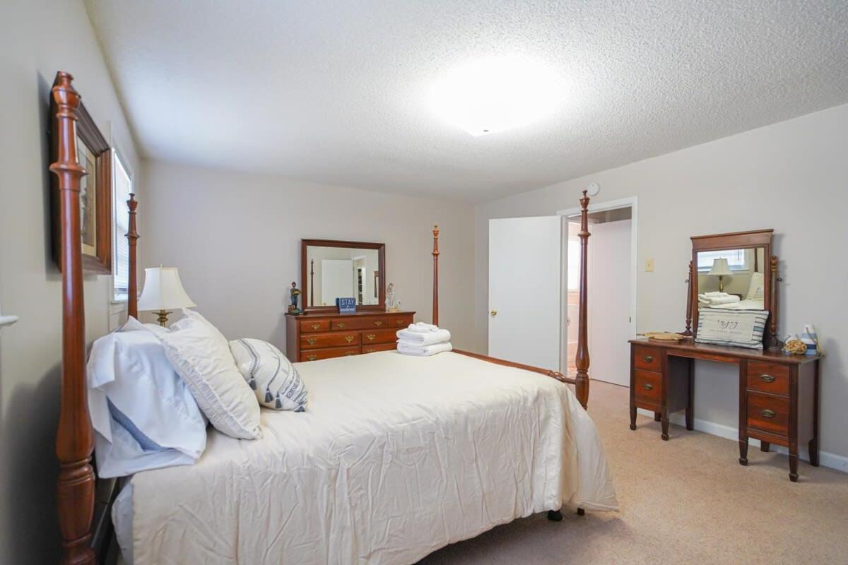 2Br Pet Friendly Home In Sneads Ferry With Parking Esterno foto