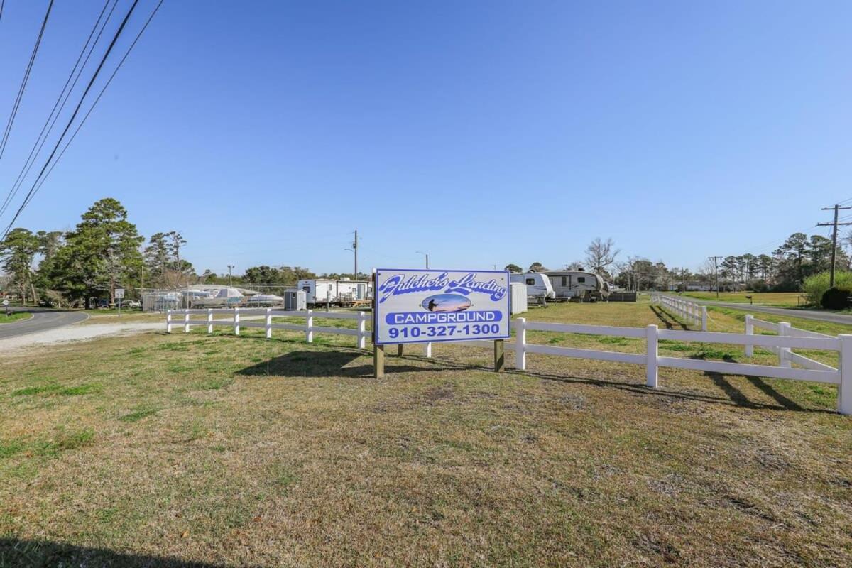 2Br Pet Friendly Home In Sneads Ferry With Parking Esterno foto