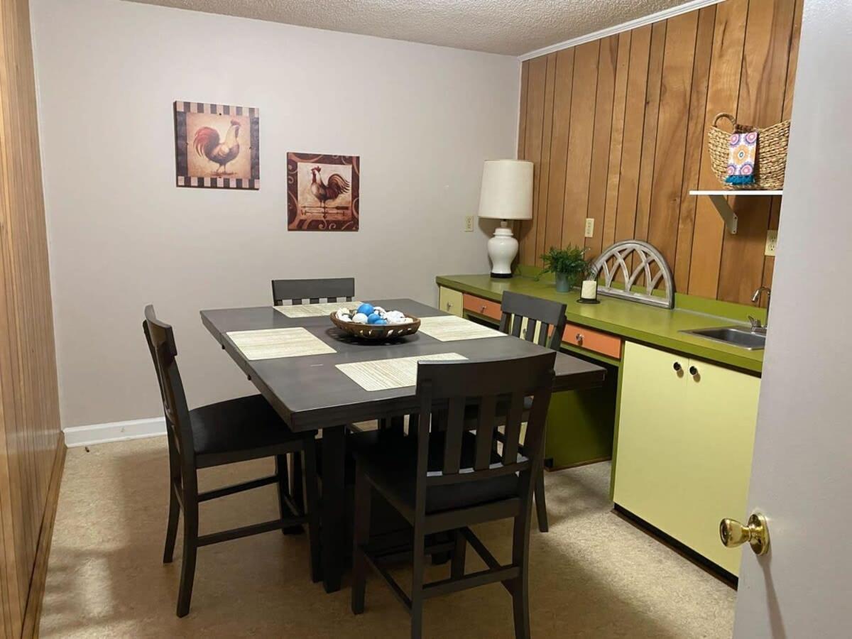 2Br Pet Friendly Home In Sneads Ferry With Parking Esterno foto