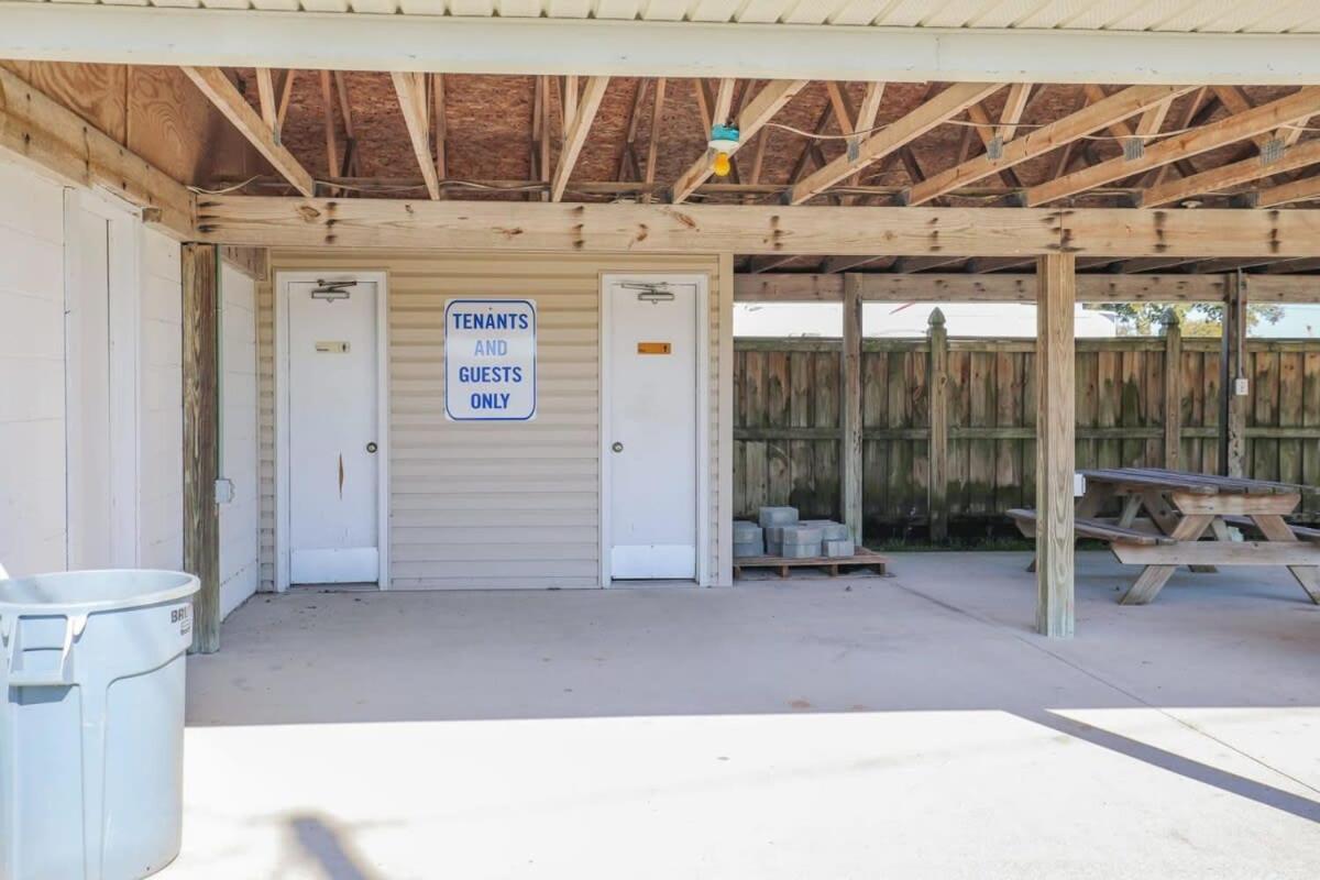 2Br Pet Friendly Home In Sneads Ferry With Parking Esterno foto