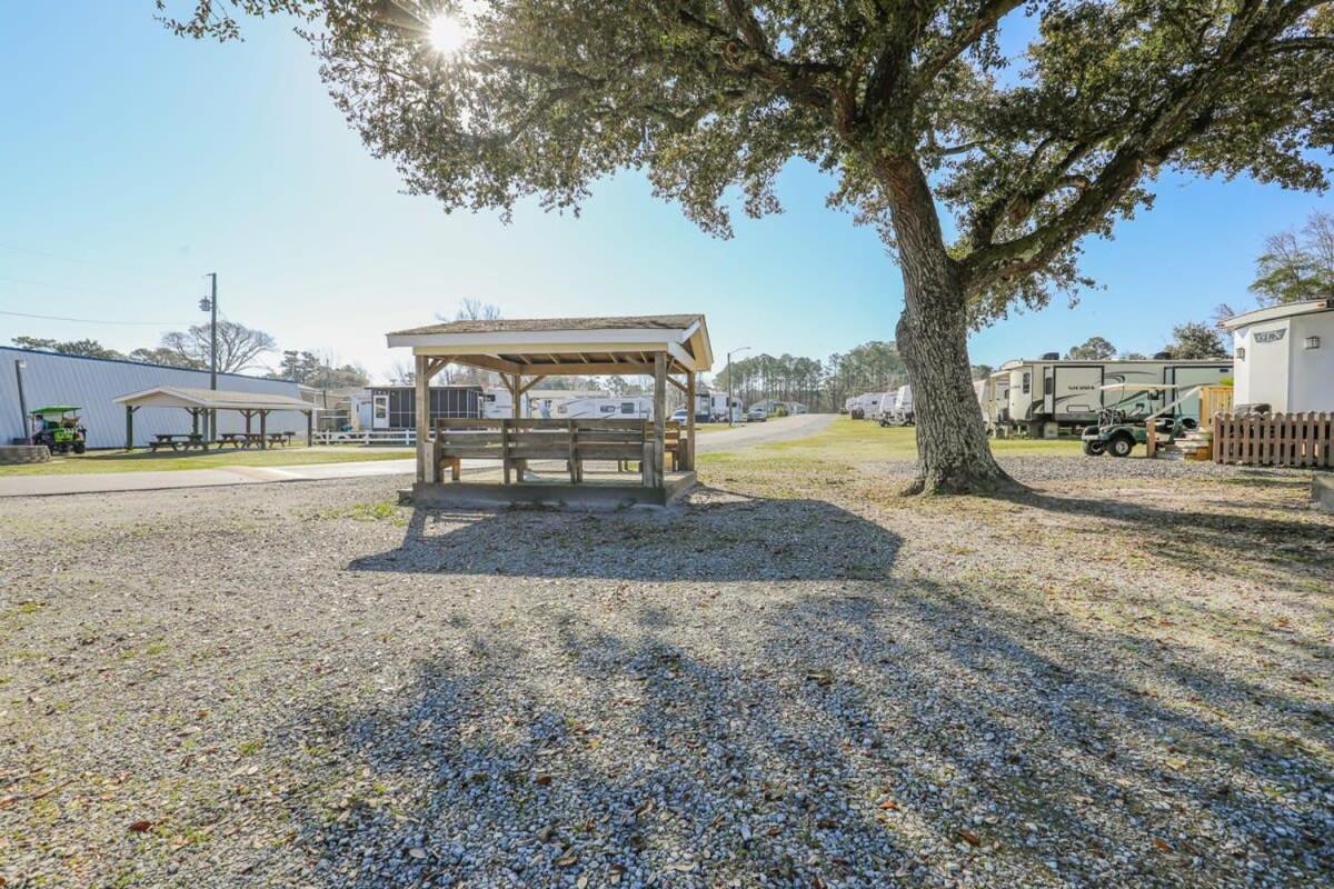 2Br Pet Friendly Home In Sneads Ferry With Parking Esterno foto