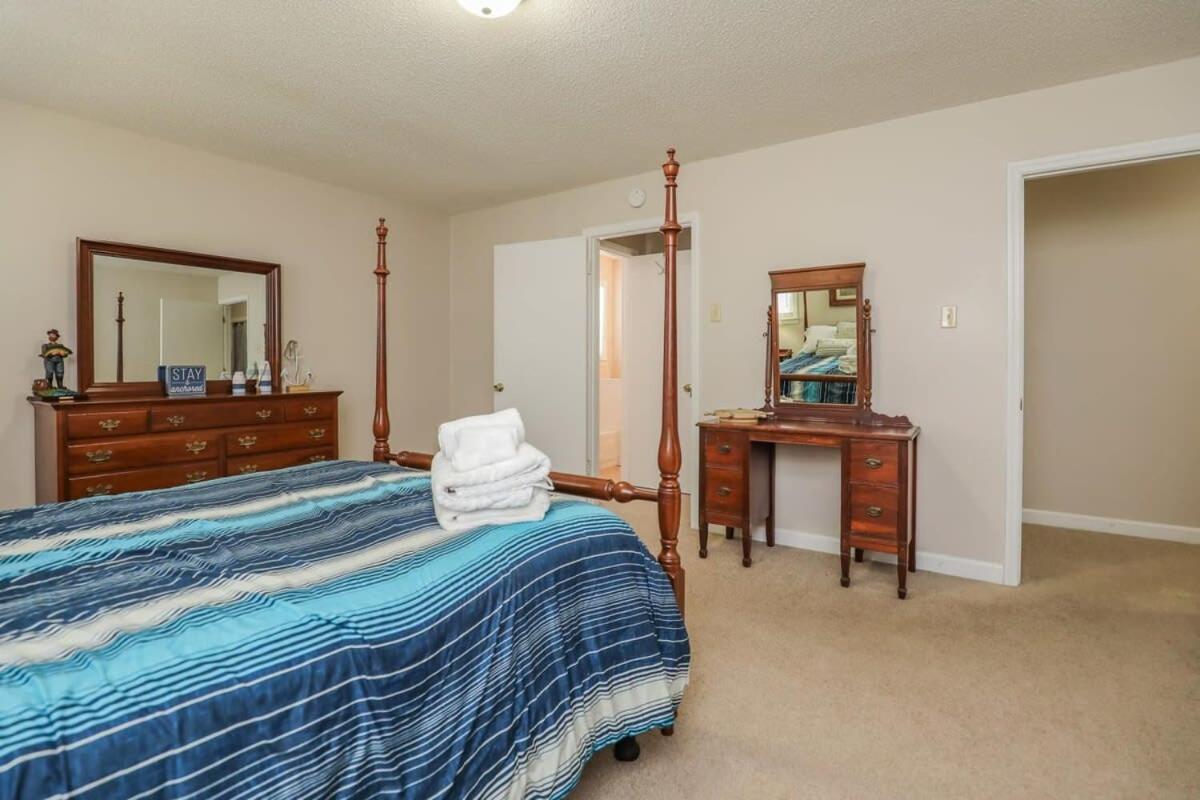 2Br Pet Friendly Home In Sneads Ferry With Parking Esterno foto