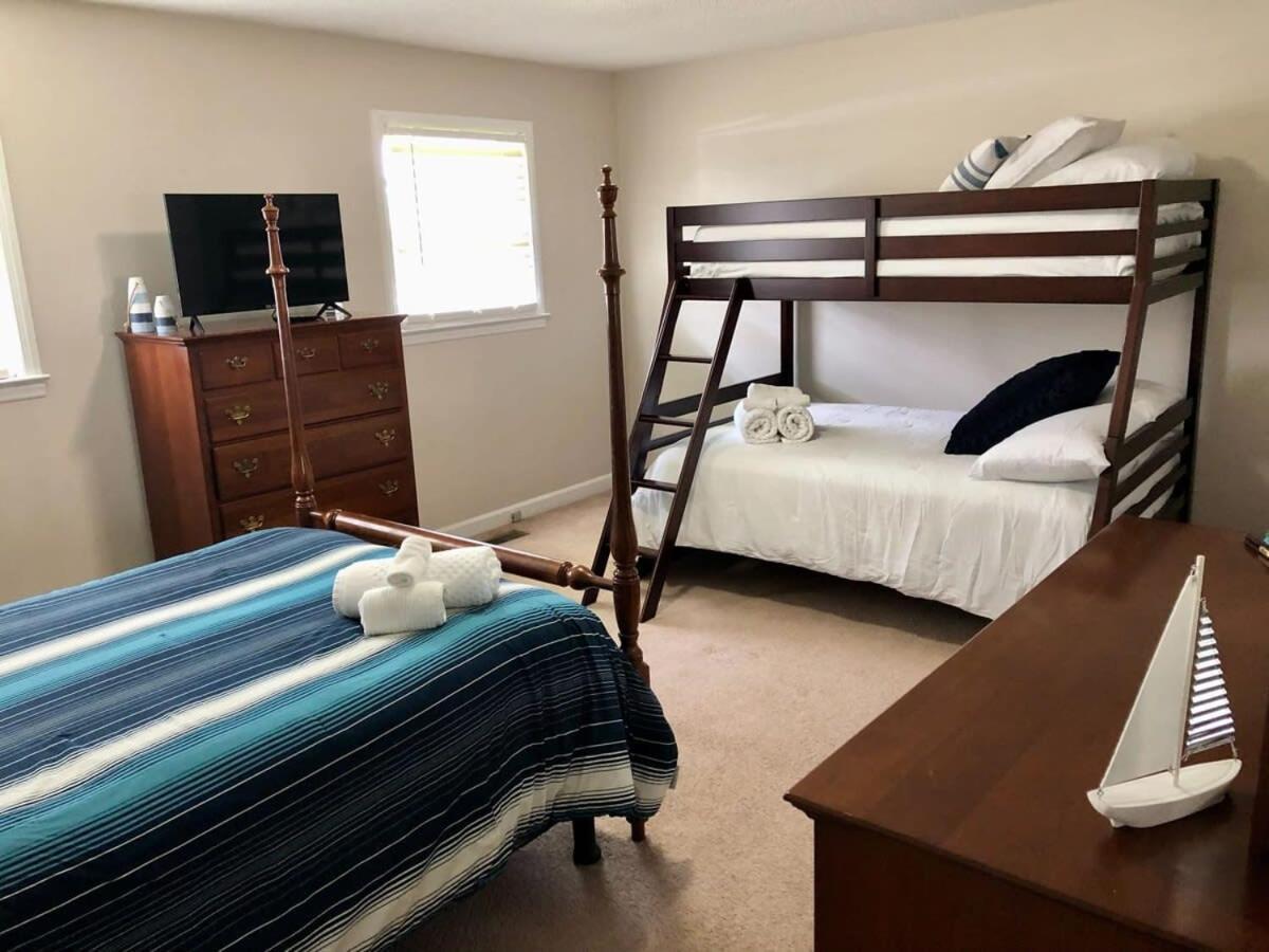 2Br Pet Friendly Home In Sneads Ferry With Parking Esterno foto