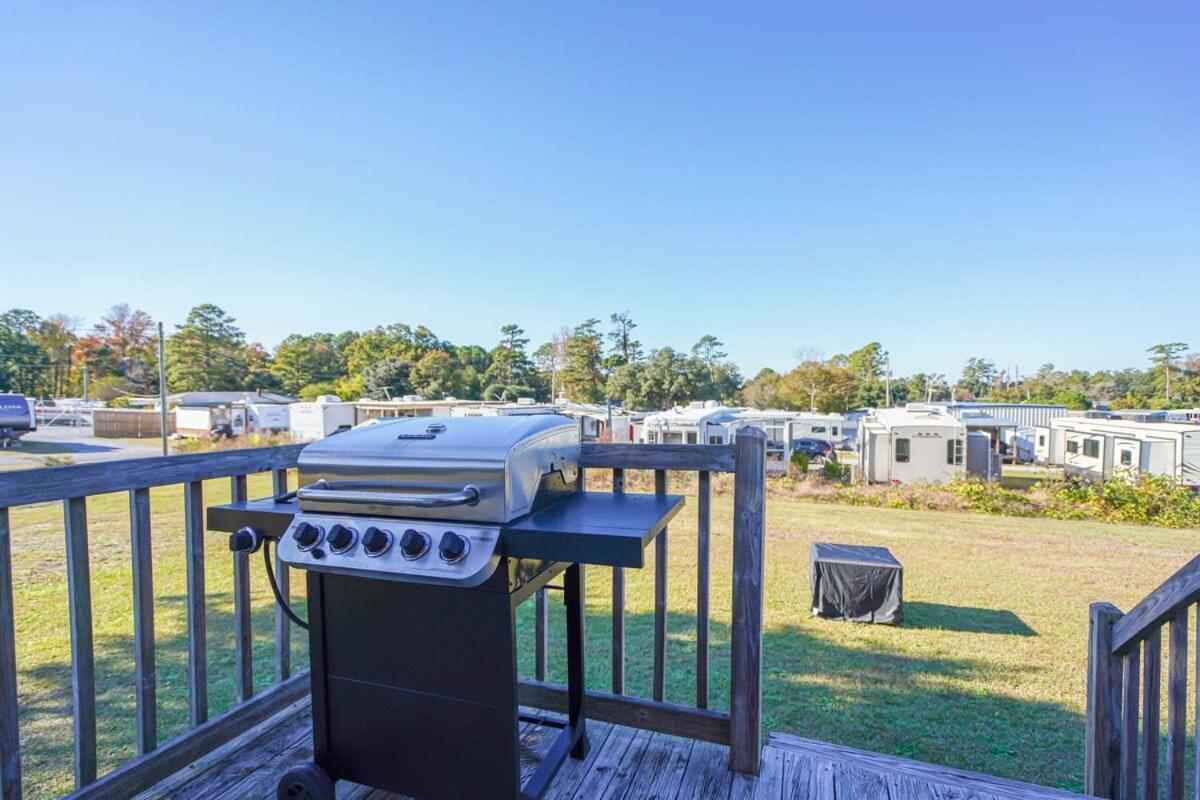 2Br Pet Friendly Home In Sneads Ferry With Parking Esterno foto